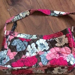 cute early 2000’s Vera Bradley handbag. It has pockets and is perfect for dates.